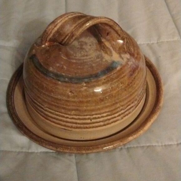 Art Studio Pottery  - Picture 3 of 7